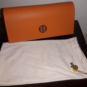 Tory Burch Case & Pouch
